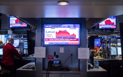 Temores de recesión por guerra comercial arrasan a bolsas